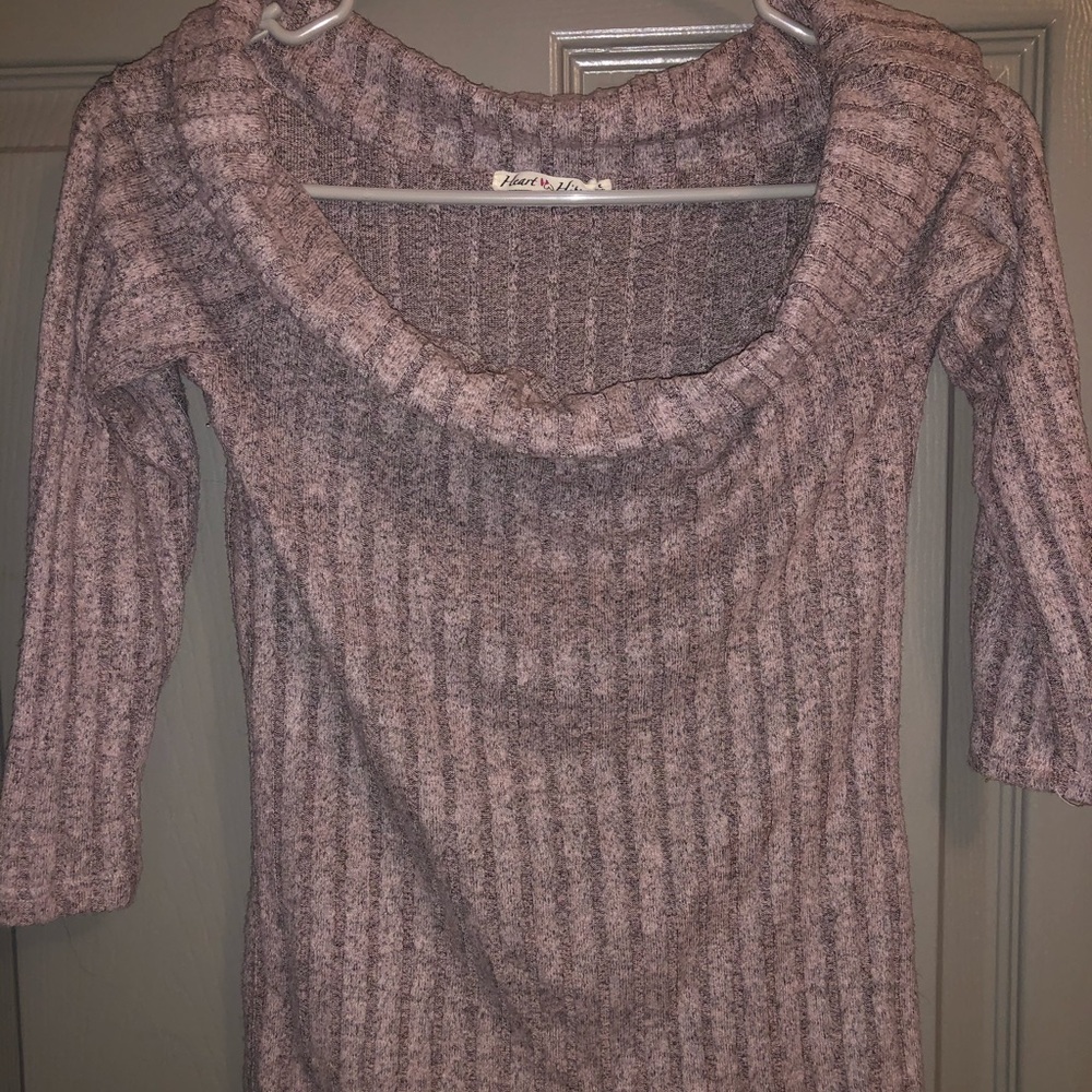 Quarter sleeve sweater